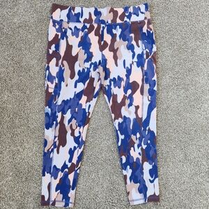 LIKE NEW LOGO Layers by Lori Goldstein Petite Printed Crop Leggings with Pockets